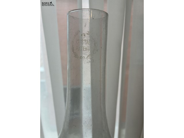 Lot 73 - olielamp in melkglas - afbeelding 3 van  3