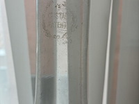 Lot 73 - olielamp in melkglas - afbeelding 3 van  3