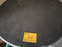 Lot 73 - party tafel en barstoel - afbeelding 2 van  2