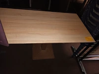 Lot 73 - tafel met schuine kant. 2 stuks - afbeelding 1 van  3