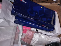 Lot 73 - winkelbenodigdheden - afbeelding 3 van  5