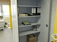Lot 732 - bureaukast - afbeelding 2 van  2