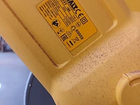 Lot 738 - afkortzaagmachine dewalt - afbeelding 4 van  4