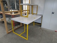Lot 738 - werktafels. 2 stuks - afbeelding 1 van  3