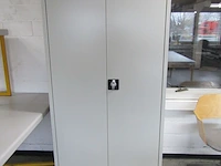 Lot 739 - bureaukast - afbeelding 1 van  2