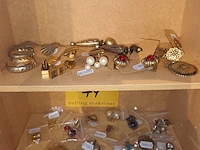 Lot 74 - lot juwelen. inhoud kastje - afbeelding 3 van  6