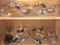 Lot 74 - lot juwelen. inhoud kastje - afbeelding 4 van  6