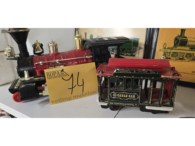 Lot 74 - lotje diverse treintjes en kaders ong 13 stuks - afbeelding 2 van  6
