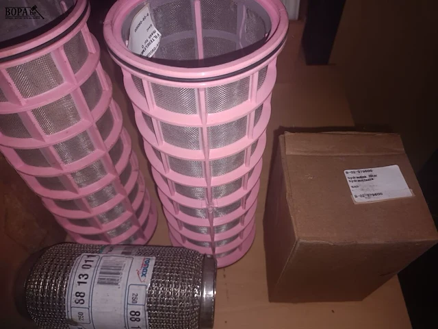 Lot 74 - luchtfilters - afbeelding 4 van  6