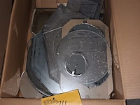 Lot 74 - onderzet spiegels - afbeelding 1 van  3