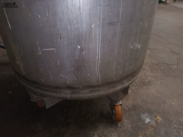 Lot 740 - mobiele container met inhoud - afbeelding 3 van  3
