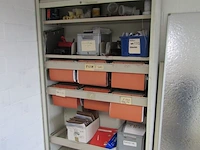 Lot 743 - rolluik kast - afbeelding 1 van  2