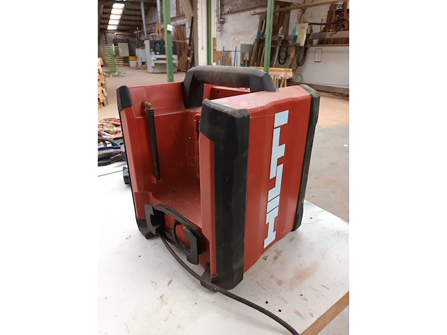Lot 745 - werfradio hilti - afbeelding 2 van  5