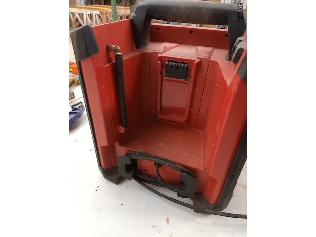 Lot 745 - werfradio hilti - afbeelding 3 van  5