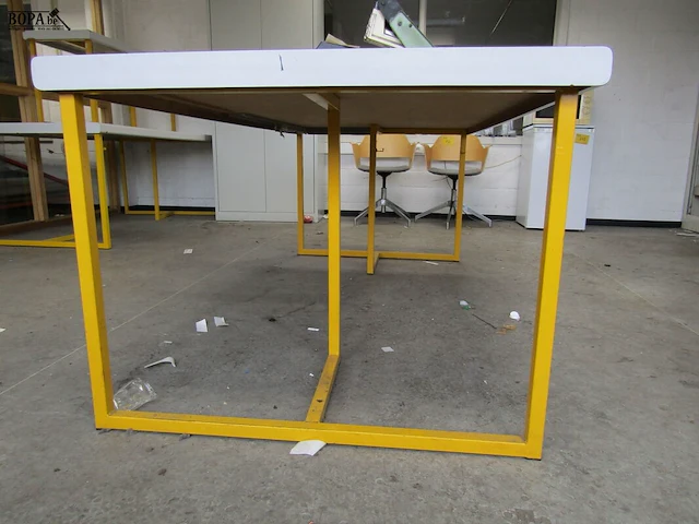 Lot 748 - werktafel - afbeelding 3 van  4