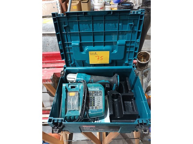 Lot 75 - accu haakse boormachine makita - afbeelding 1 van  4