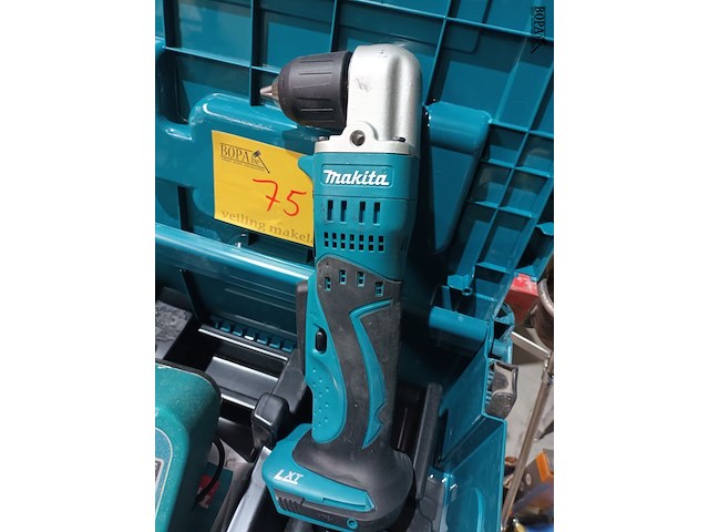 Lot 75 - accu haakse boormachine makita - afbeelding 2 van  4