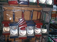 Lot 75 - display molen met hangers - afbeelding 3 van  4