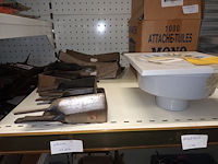 Lot 75 - diversen. inhoud rek - afbeelding 2 van  5