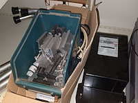 Lot 75 - diversen. inhoud rek - afbeelding 5 van  5