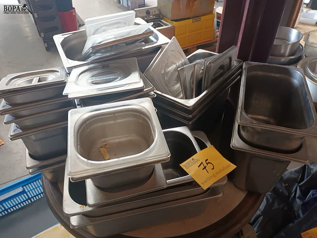 Lot 75 - gastronorm bakken - afbeelding 1 van  4