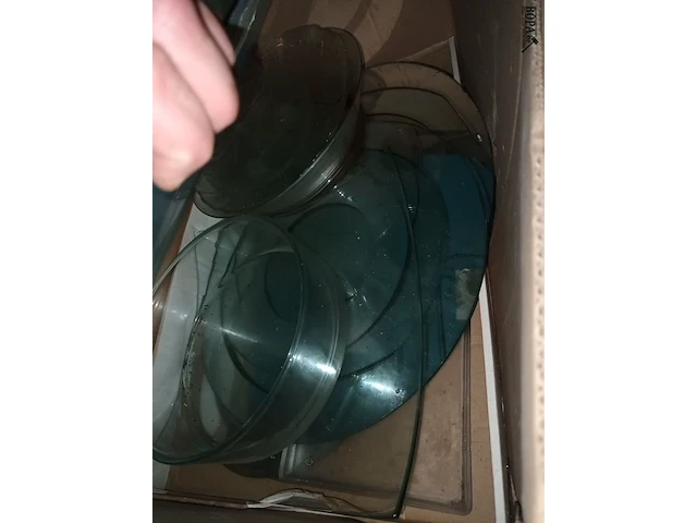 Lot 75 - glazen schalen en spiegels - afbeelding 3 van  3