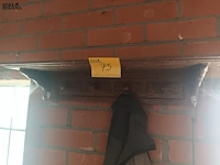 Lot 75 - houten wandkapstok - afbeelding 1 van  2
