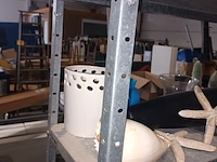Lot 75 - metalen rek. 2 stuks - afbeelding 2 van  3