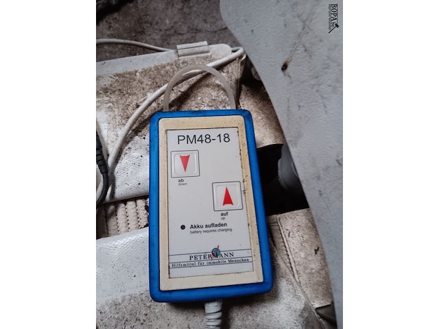 Lot 75 - personenliftje - afbeelding 3 van  3