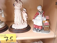 Lot 75 - porseleinen beeldjes. 15 stuks - afbeelding 3 van  5