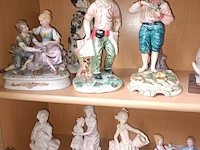 Lot 75 - porseleinen beeldjes. 15 stuks - afbeelding 4 van  5