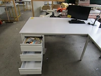 Lot 754 - bureau - afbeelding 2 van  4