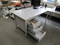 Lot 754 - bureau - afbeelding 3 van  4