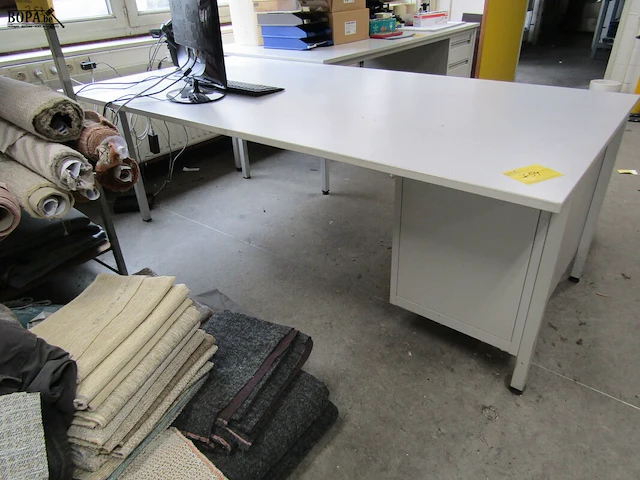 Lot 754 - bureau - afbeelding 4 van  4