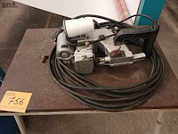 Lot 756 - tafel met naaimachine - afbeelding 2 van  3