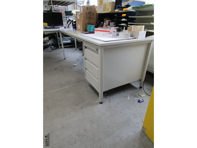 Lot 757 - bureau - afbeelding 4 van  5