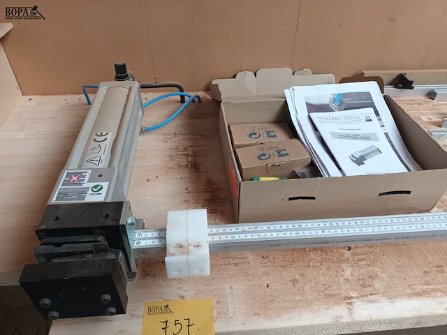 Lot 757 - somatec uni-power punching machine - afbeelding 2 van  6
