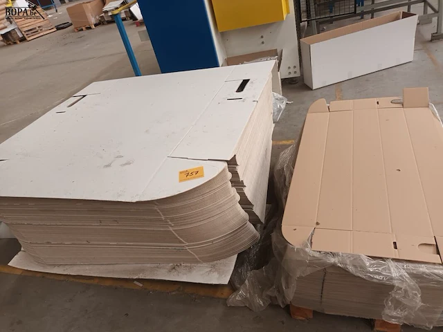 Lot 757 - verpakkingsdozen. 2 palletten - afbeelding 1 van  3