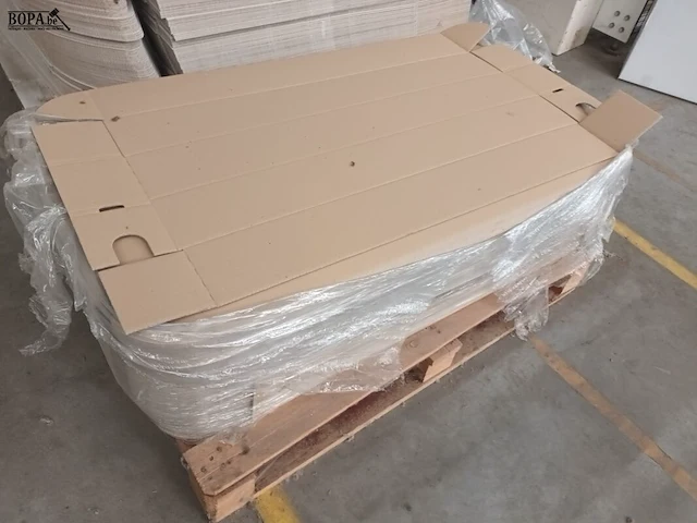 Lot 757 - verpakkingsdozen. 2 palletten - afbeelding 2 van  3