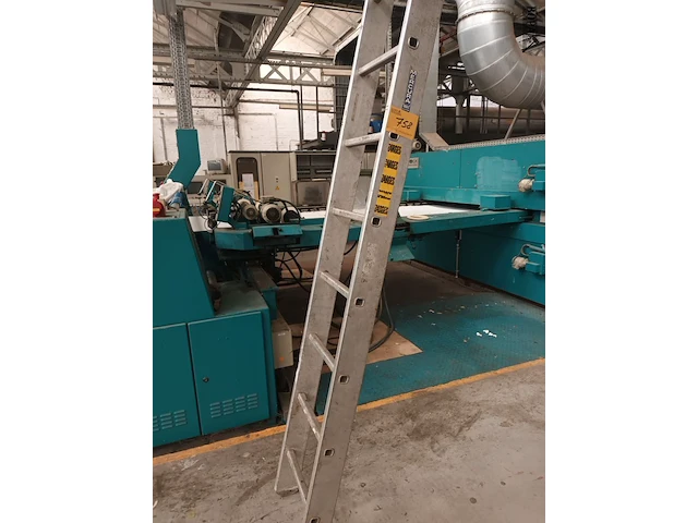 Lot 758 - aluminium ladder - afbeelding 1 van  3