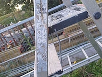 Lot 76 - altrex trapladder - afbeelding 2 van  3