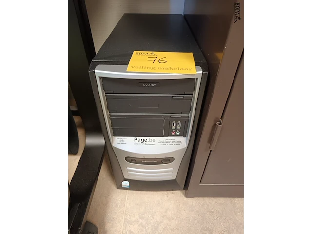 Lot 76 - desktop computer - afbeelding 1 van  2