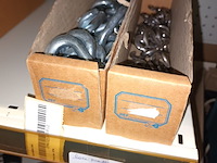 Lot 76 - diversen voor landbouw. inhoud rek - afbeelding 4 van  12