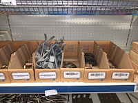 Lot 76 - diversen voor landbouw. inhoud rek - afbeelding 6 van  12