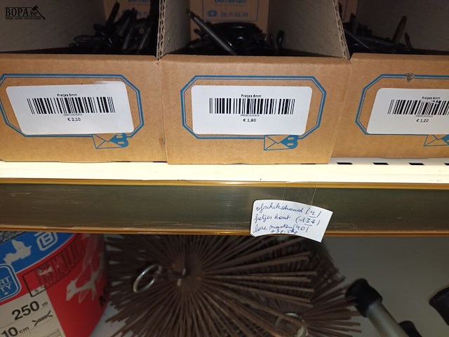 Lot 76 - diversen voor landbouw. inhoud rek - afbeelding 11 van  12