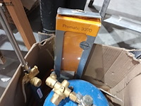 Lot 76 - gasfles met diverse soldeerbouten - afbeelding 3 van  4