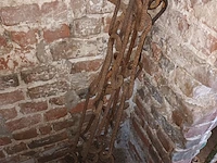 Lot 76 - houten en ijzeren palen - afbeelding 4 van  4