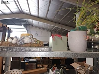 Lot 76 - lot diverse decoratie. inhoud rek - afbeelding 2 van  6