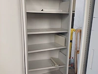Lot 76 - metalen dossierkast (h) - afbeelding 2 van  2