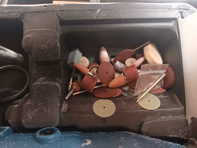 Lot 76 - multitool in koffer - afbeelding 3 van  3